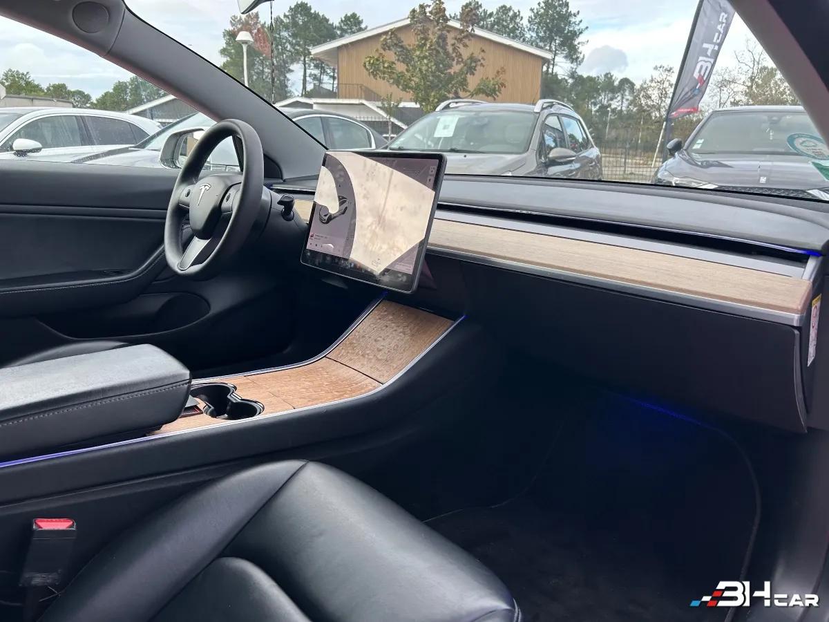 Aperçu indisponible de Tesla Model-3
