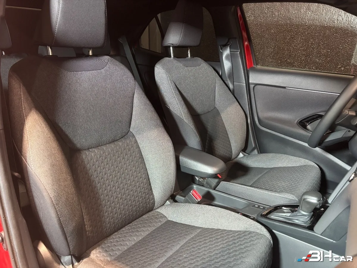 Toyota Yaris - photo 4