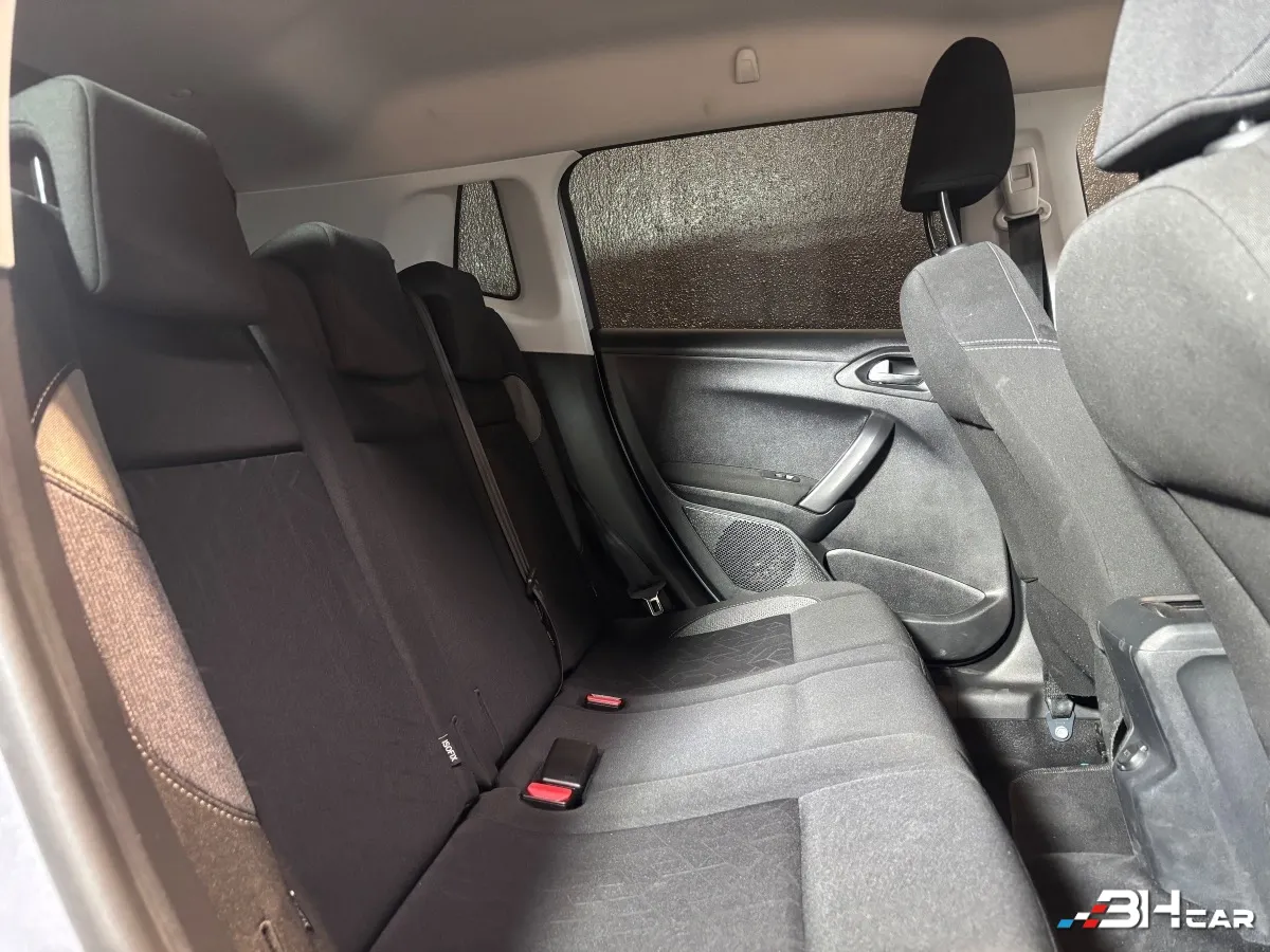 Peugeot 2008 - photo 14