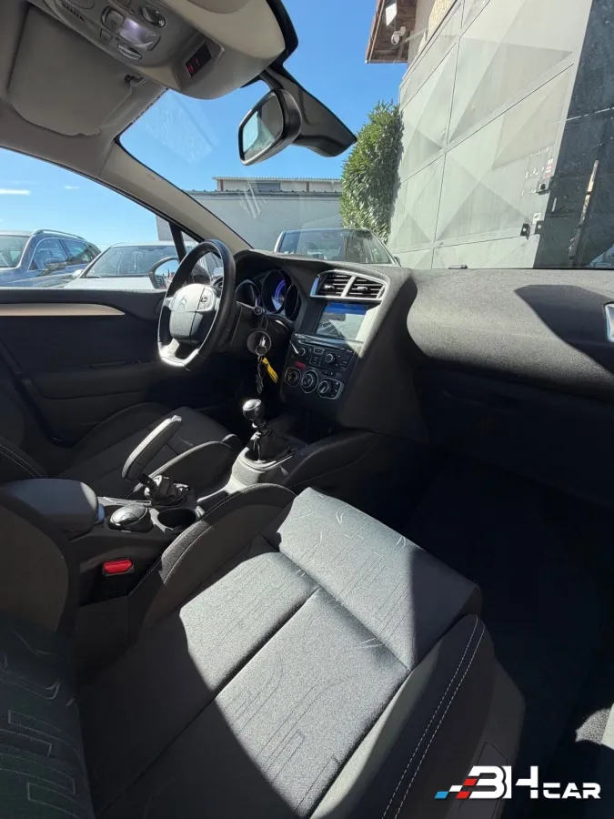 Citroen C4 - photo 12