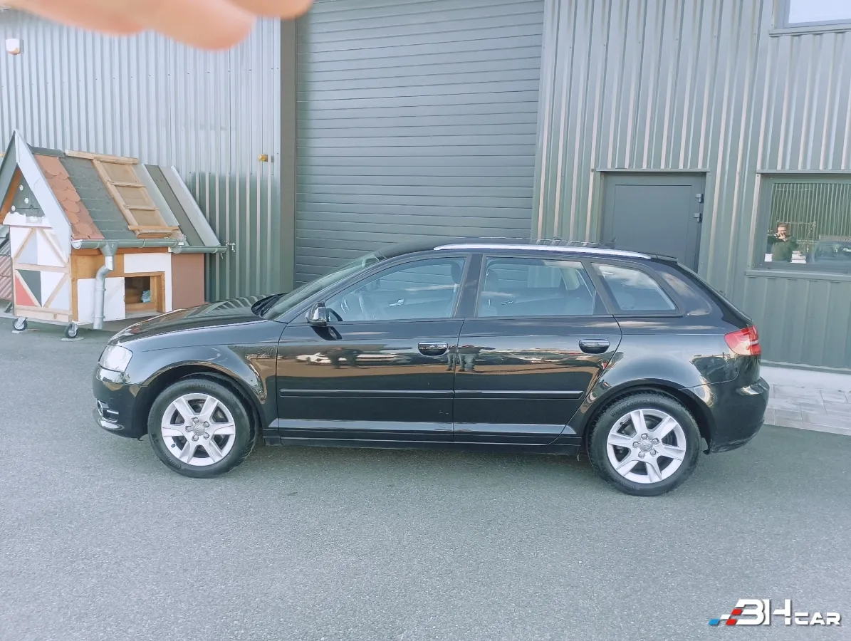 Audi A3 - photo 2
