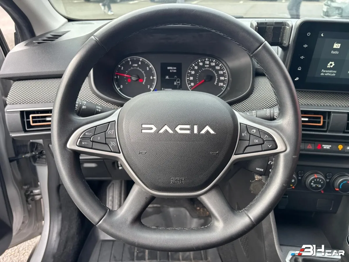 Dacia Sandero - photo 12