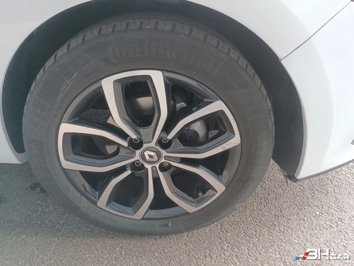 Renault Clio - photo 13