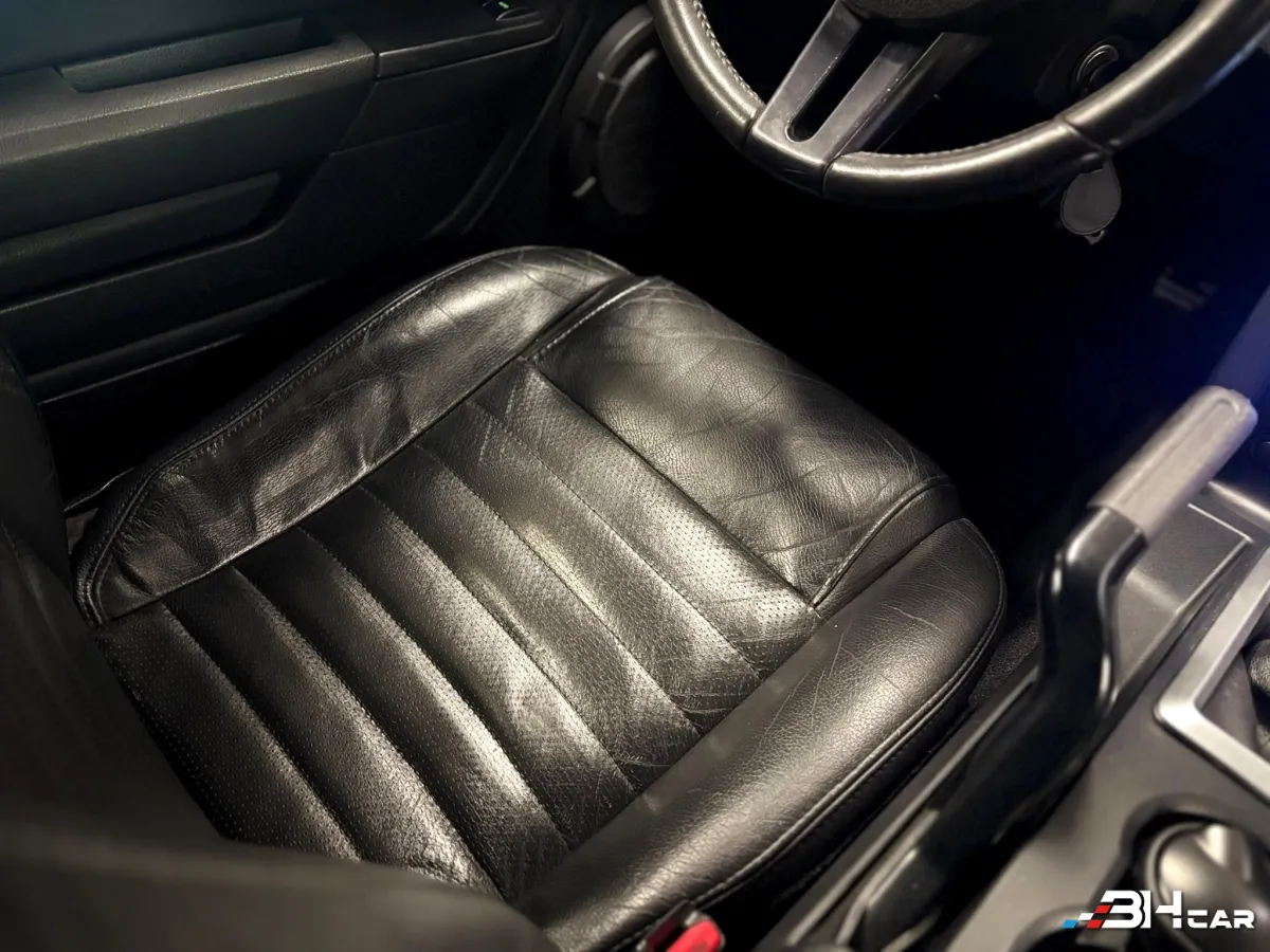Ford Mustang - photo 29