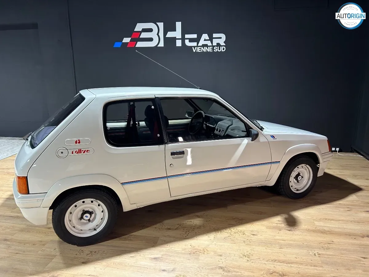 Peugeot 205 - photo 2