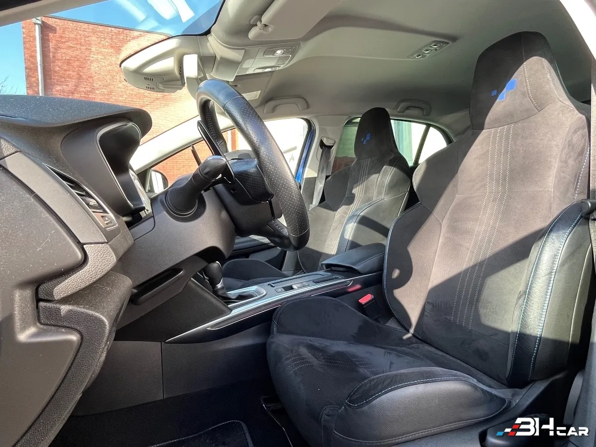 Renault Megane - photo 8