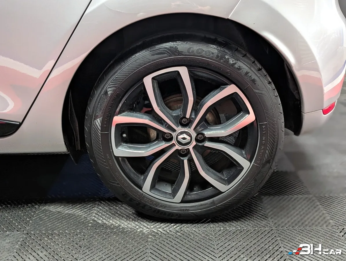 Renault Clio - photo 20