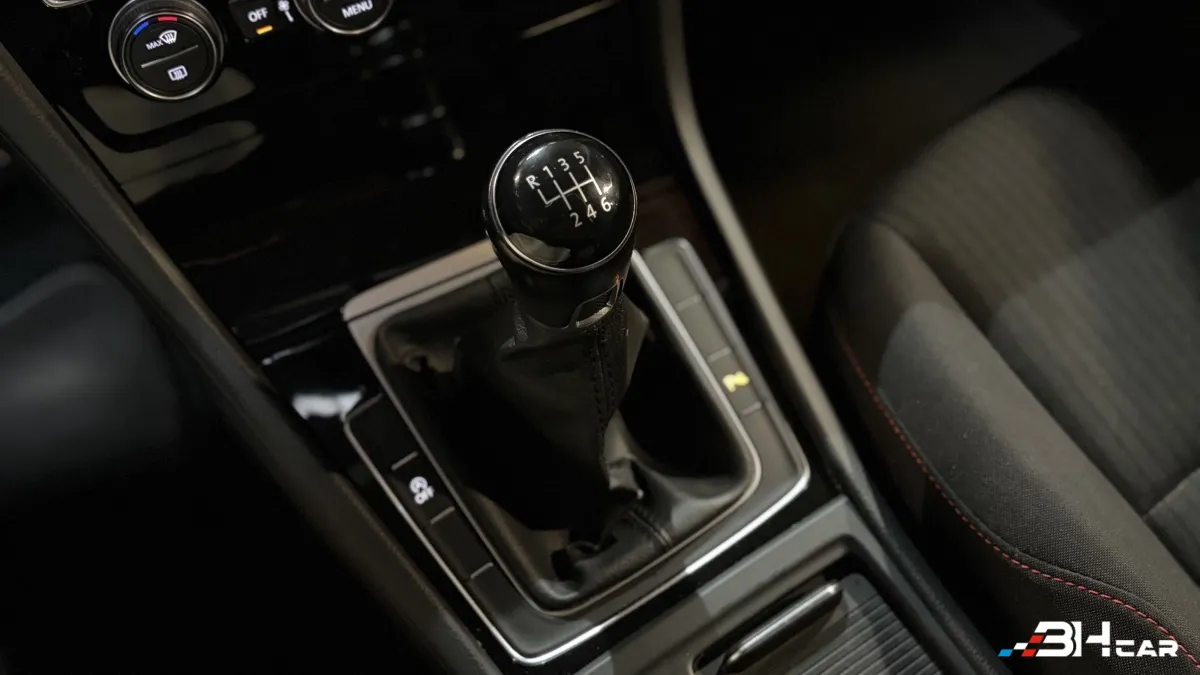 Volkswagen Golf - photo 27