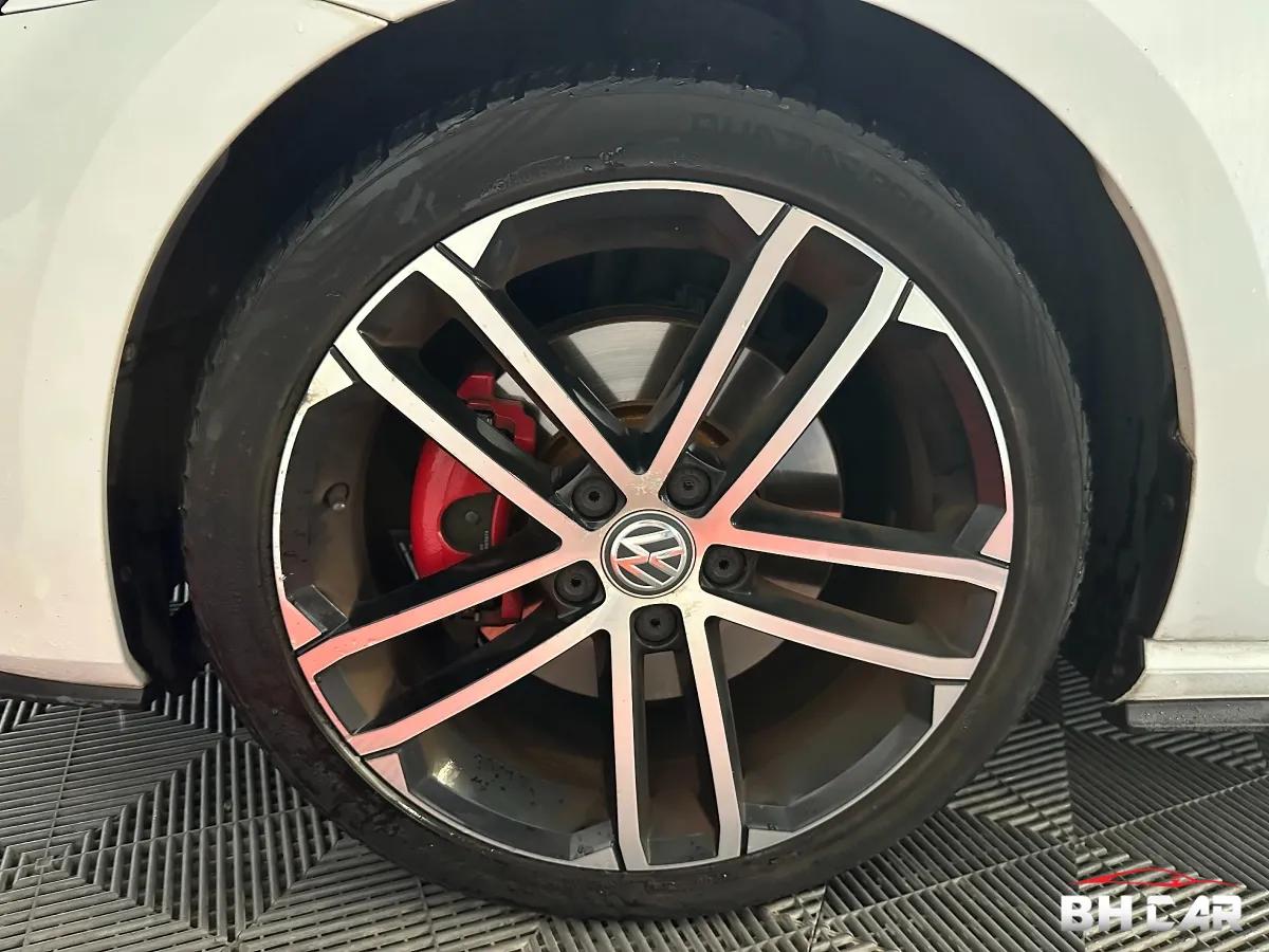 Aperçu indisponible de Volkswagen Golf