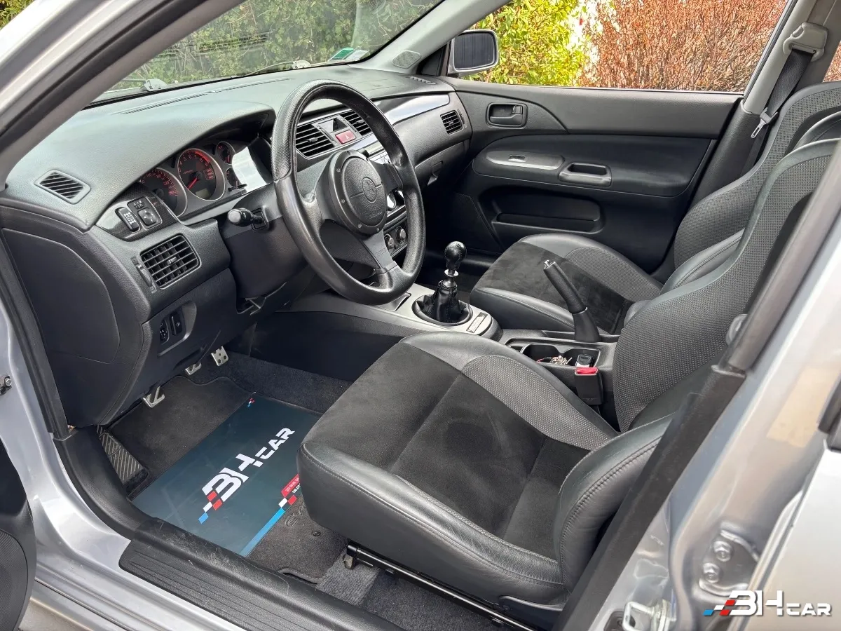 Mitsubishi Lancer - photo 14