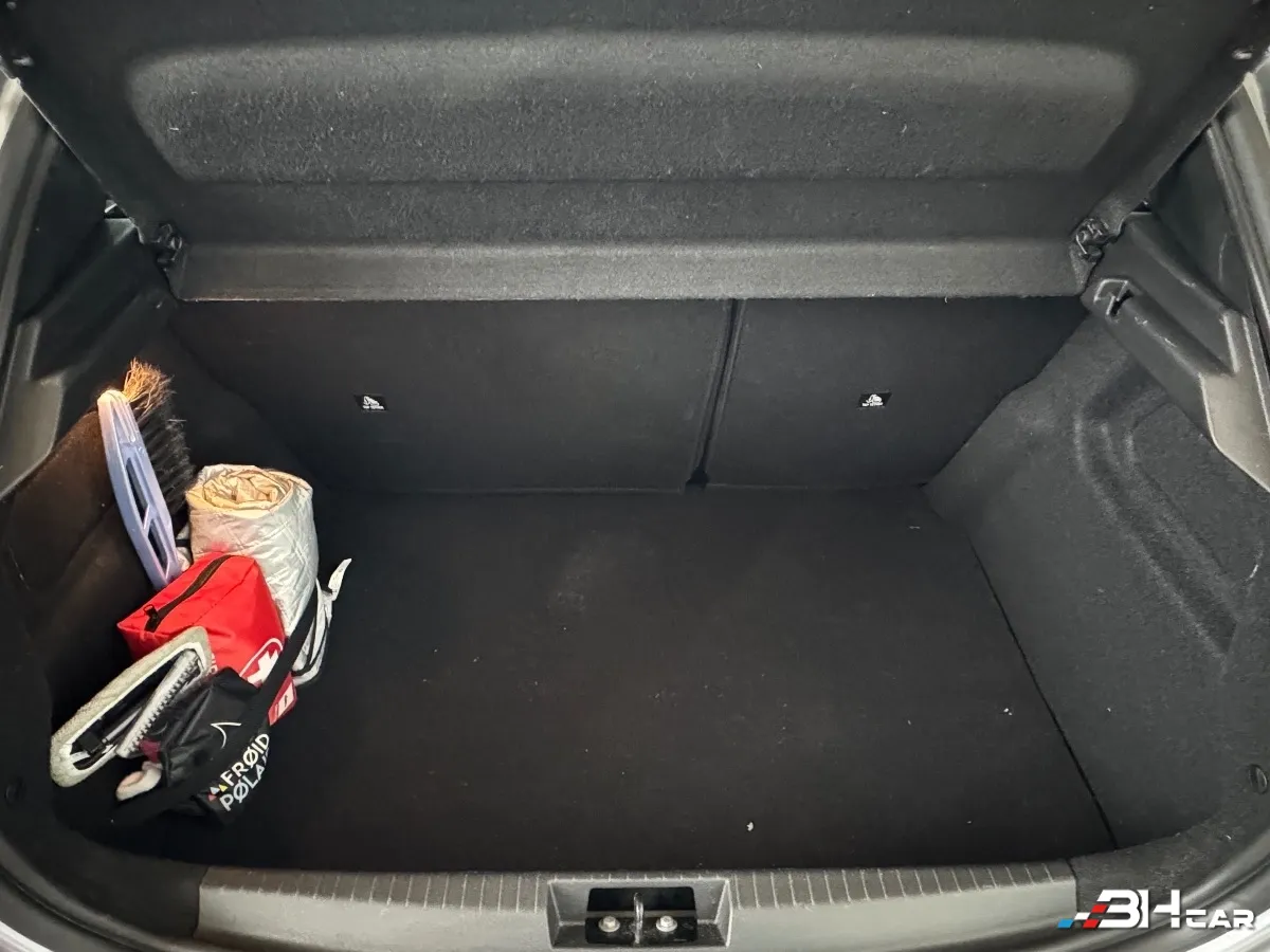 Peugeot 208 - photo 19