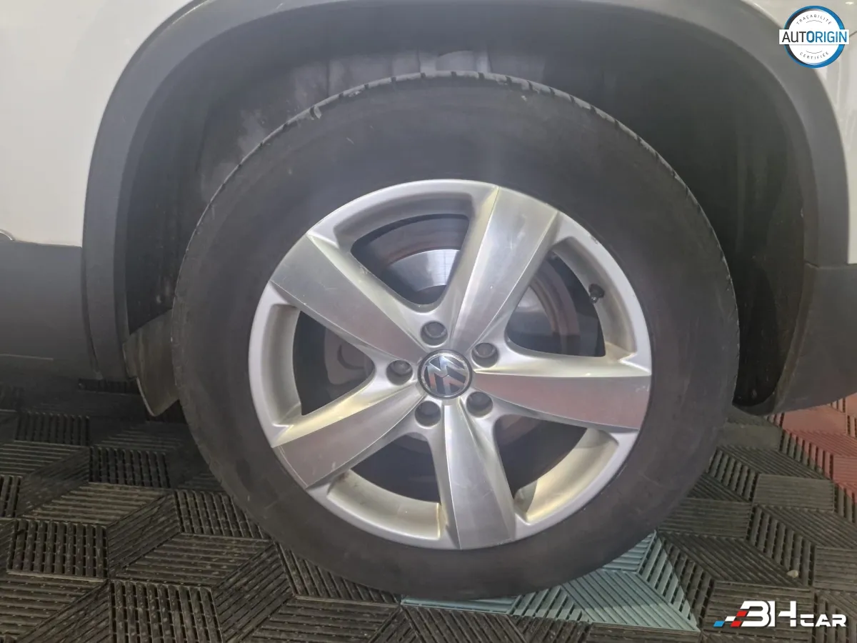 Volkswagen Tiguan - photo 34