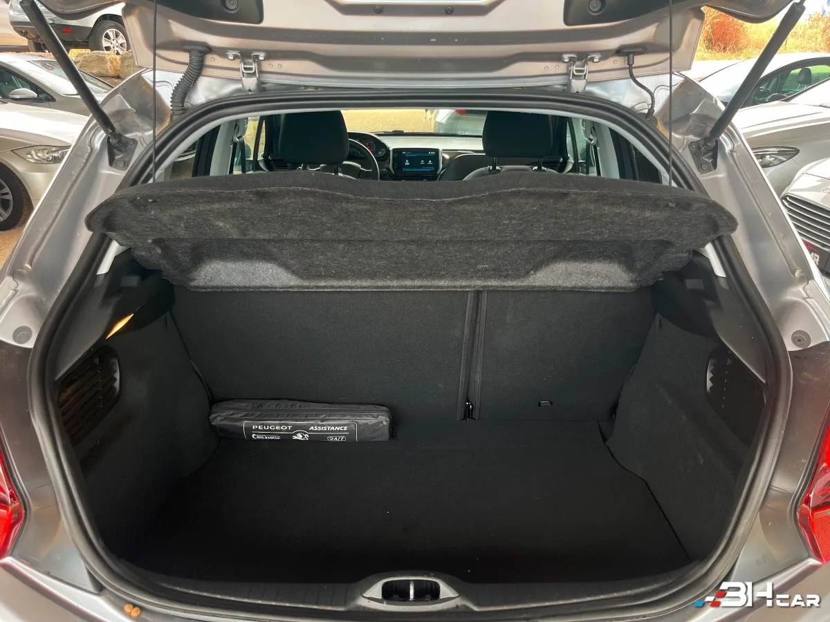 Peugeot 208 - photo 15