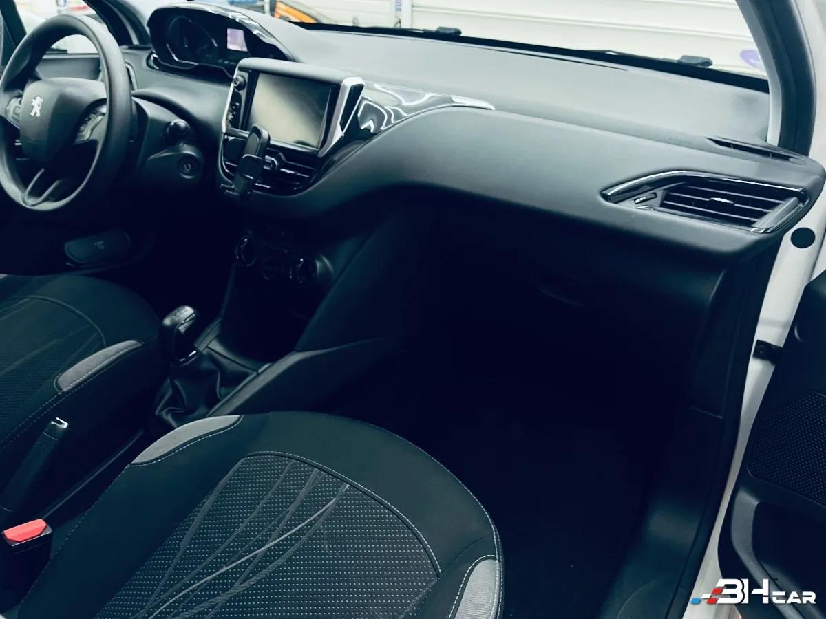 Aperçu indisponible de Peugeot 208