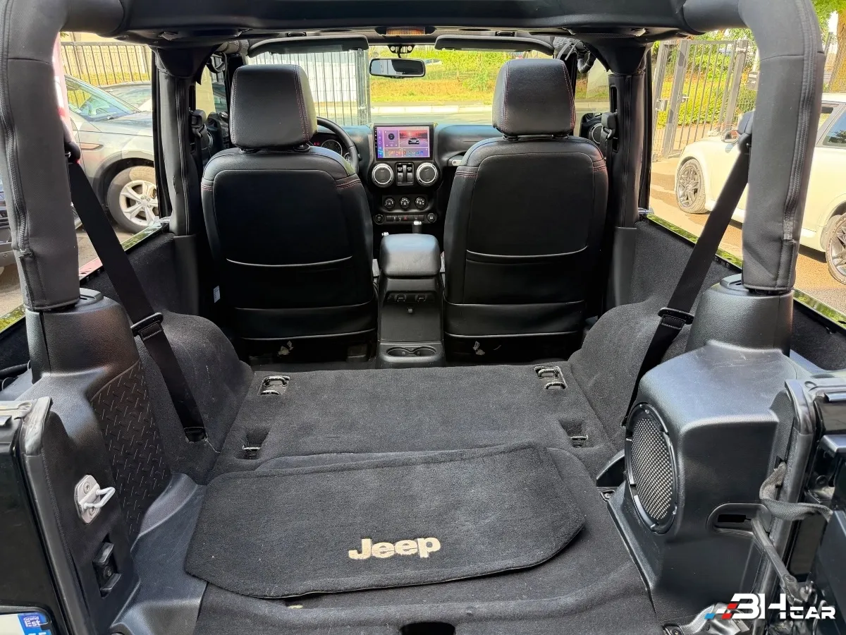 Jeep Wrangler - photo 14