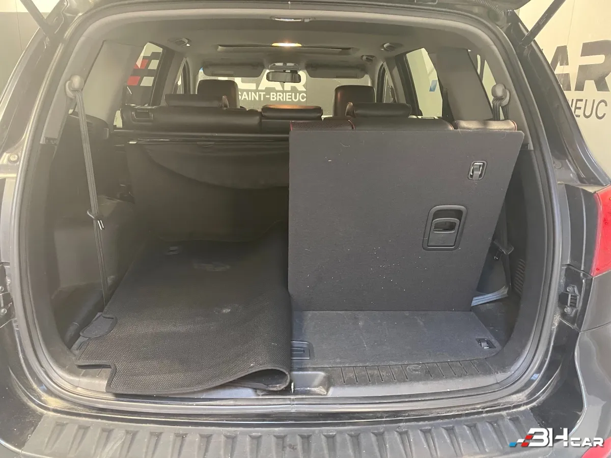 Hyundai Santa Fe - photo 8