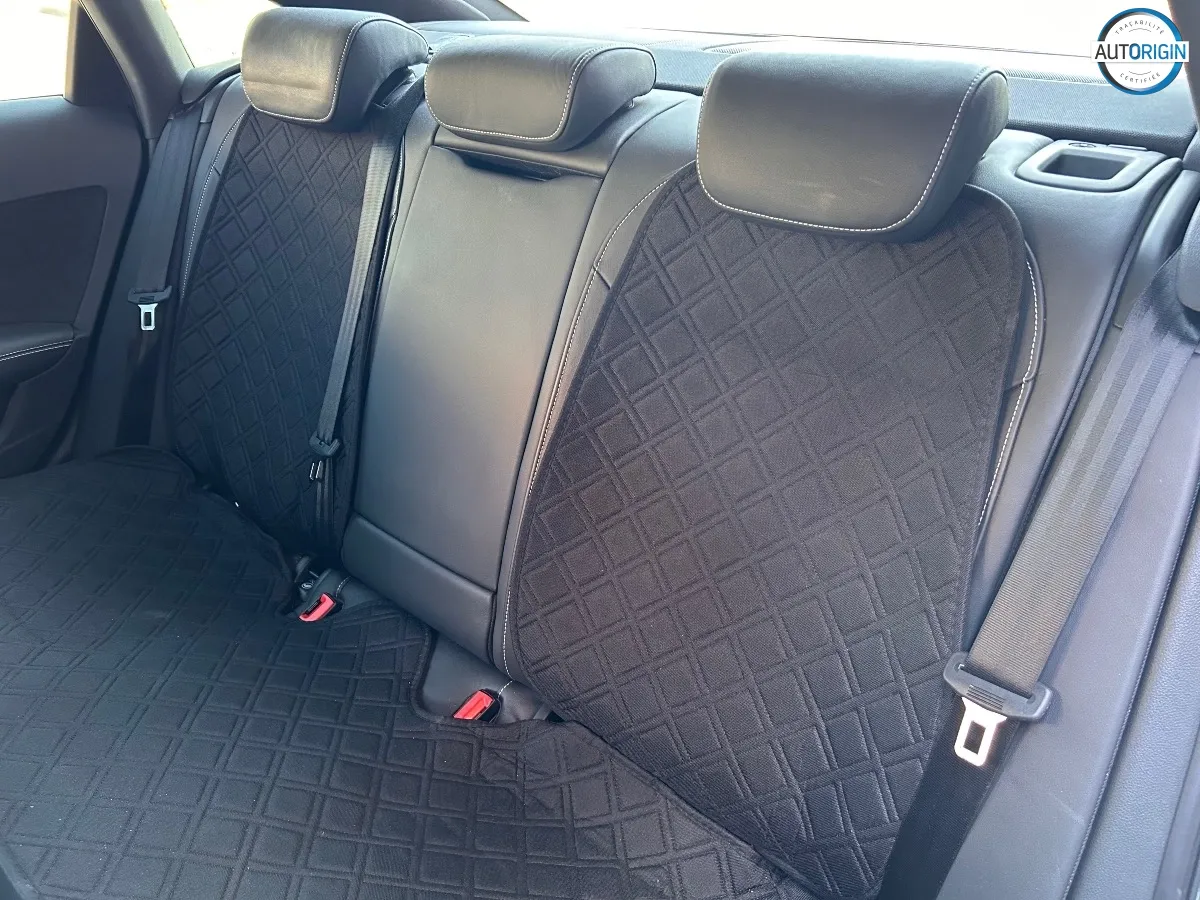 Audi A6 - photo 16
