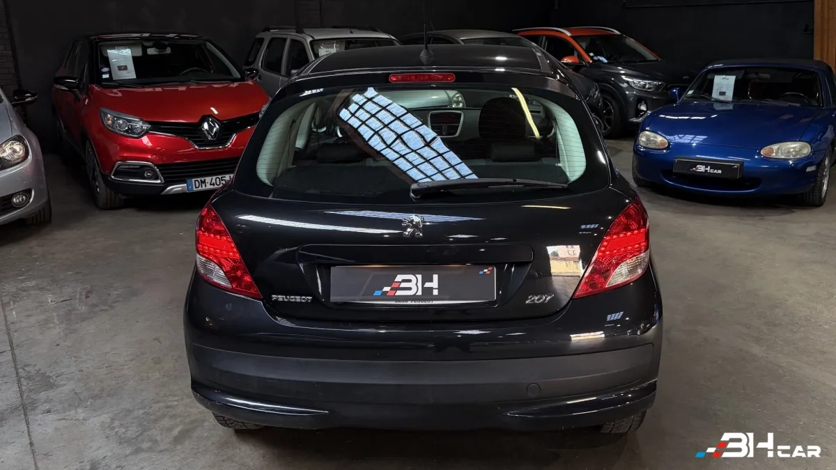 Peugeot 207 - photo 9