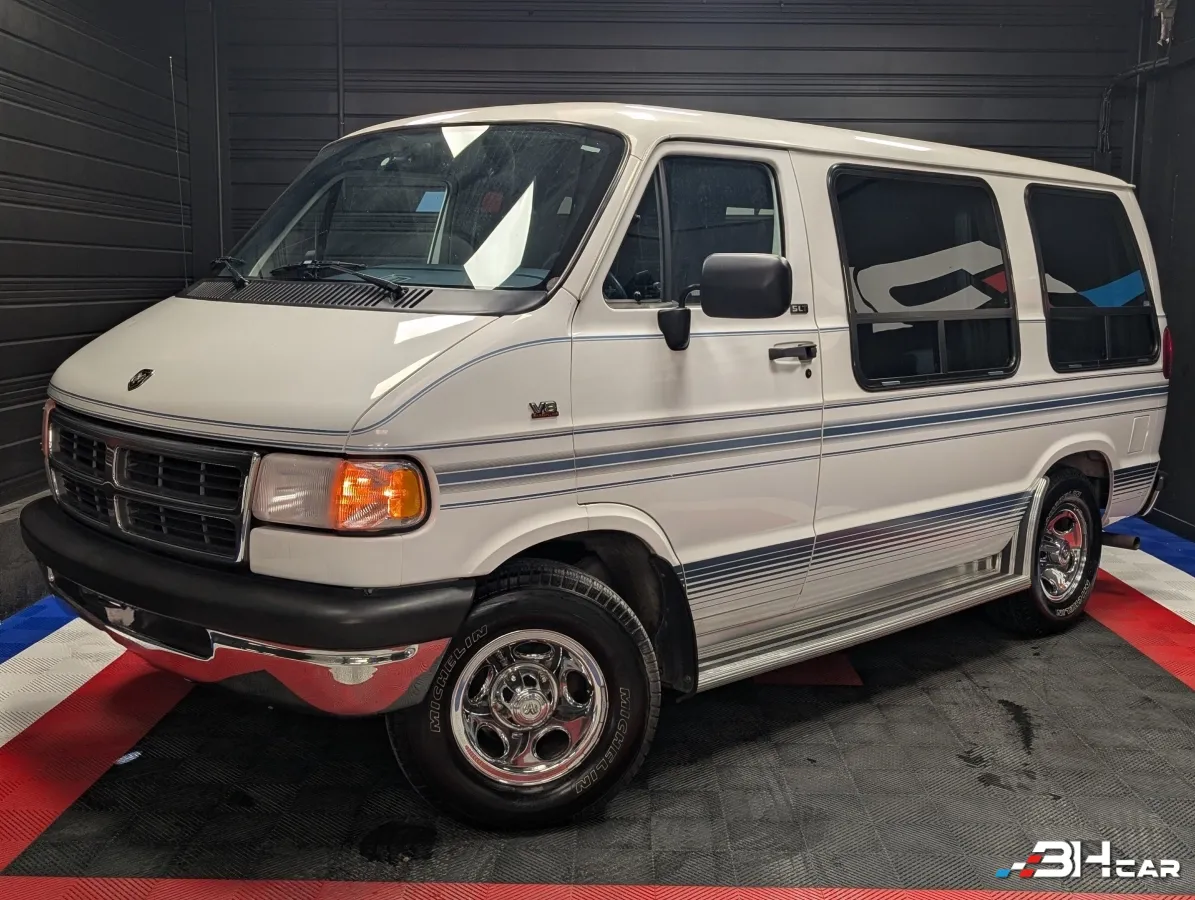 DODGE RAM VAN