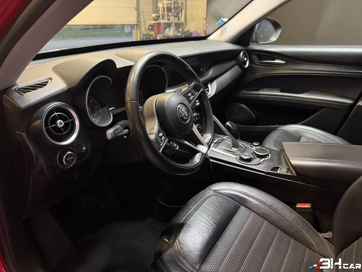 Alfa Romeo Stelvio - photo 14