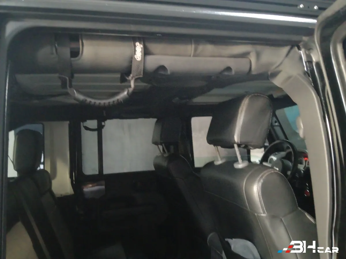 Jeep Wrangler - photo 22
