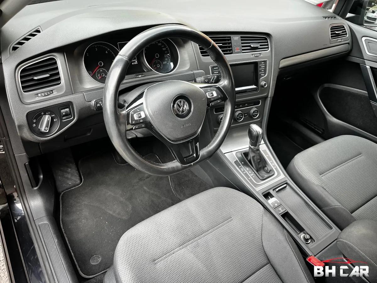 Aperçu indisponible de Volkswagen Golf