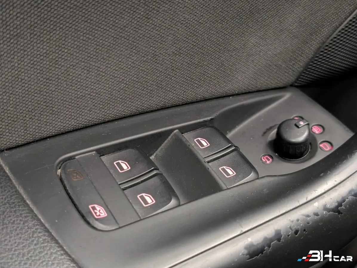 Audi Q3 - photo 20