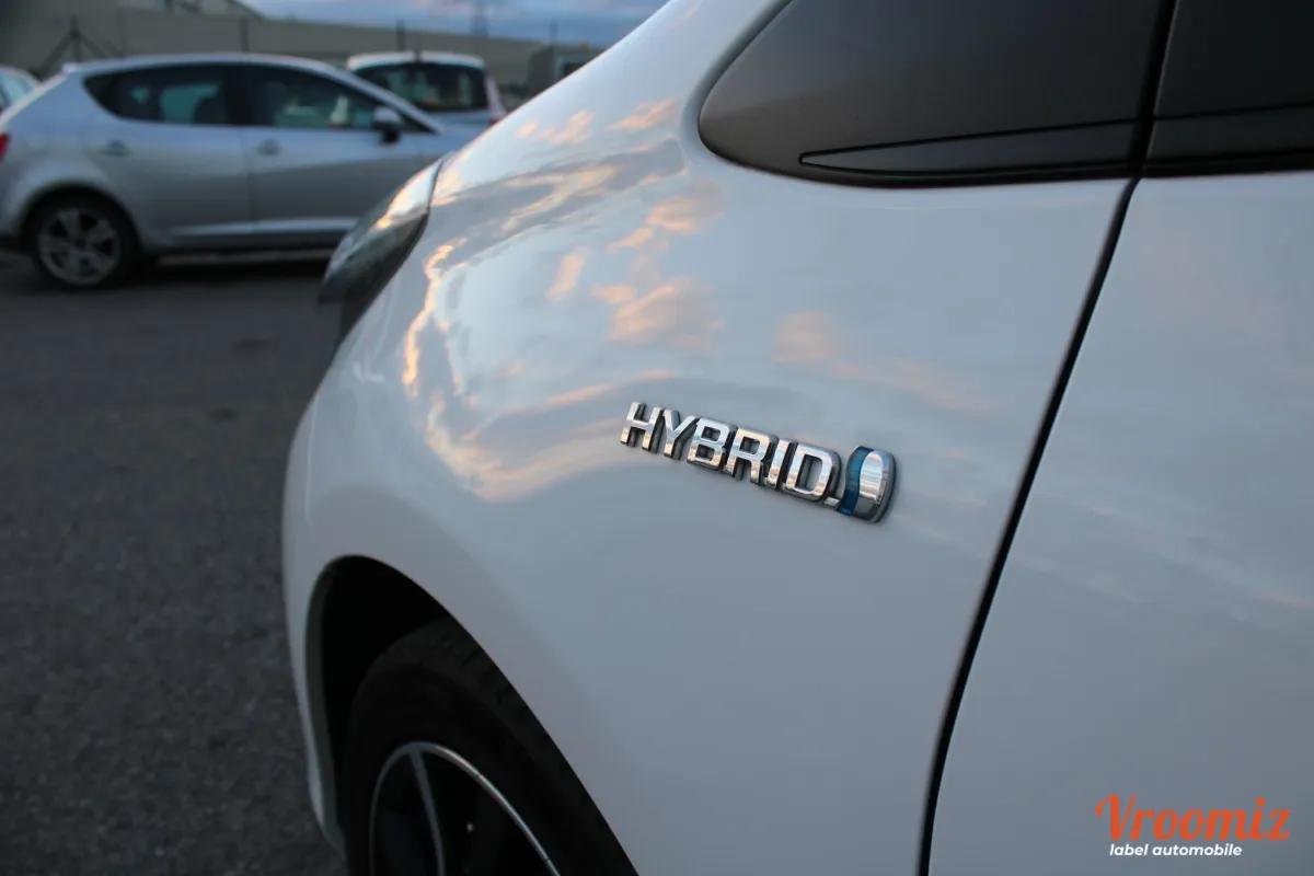 TOYOTA Yaris 3 phase 2 HSD 100h Design 5p