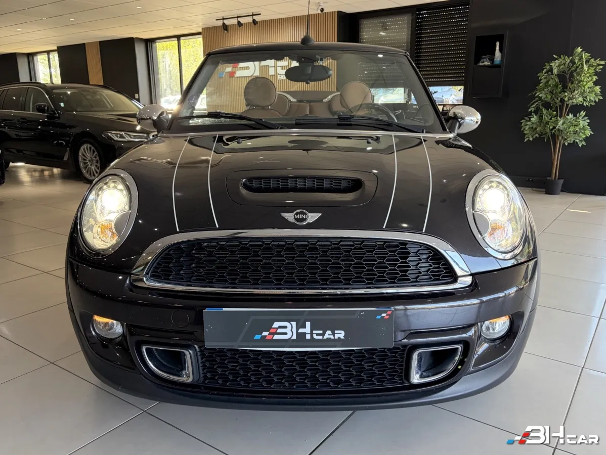Mini Cabrio - photo 8