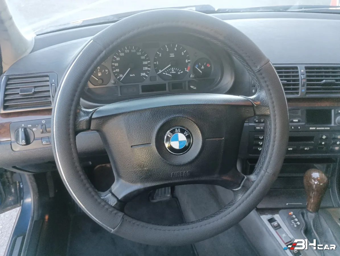 Bmw Serie 3 - photo 24