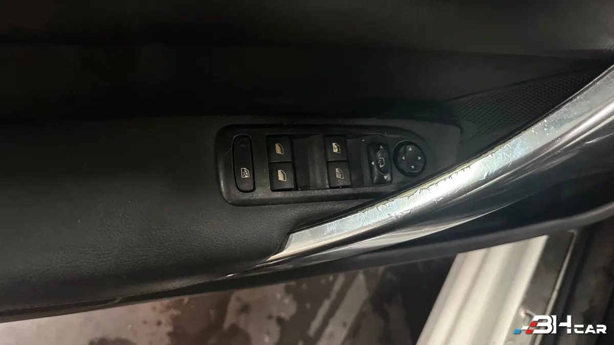 Peugeot 308 - photo 26