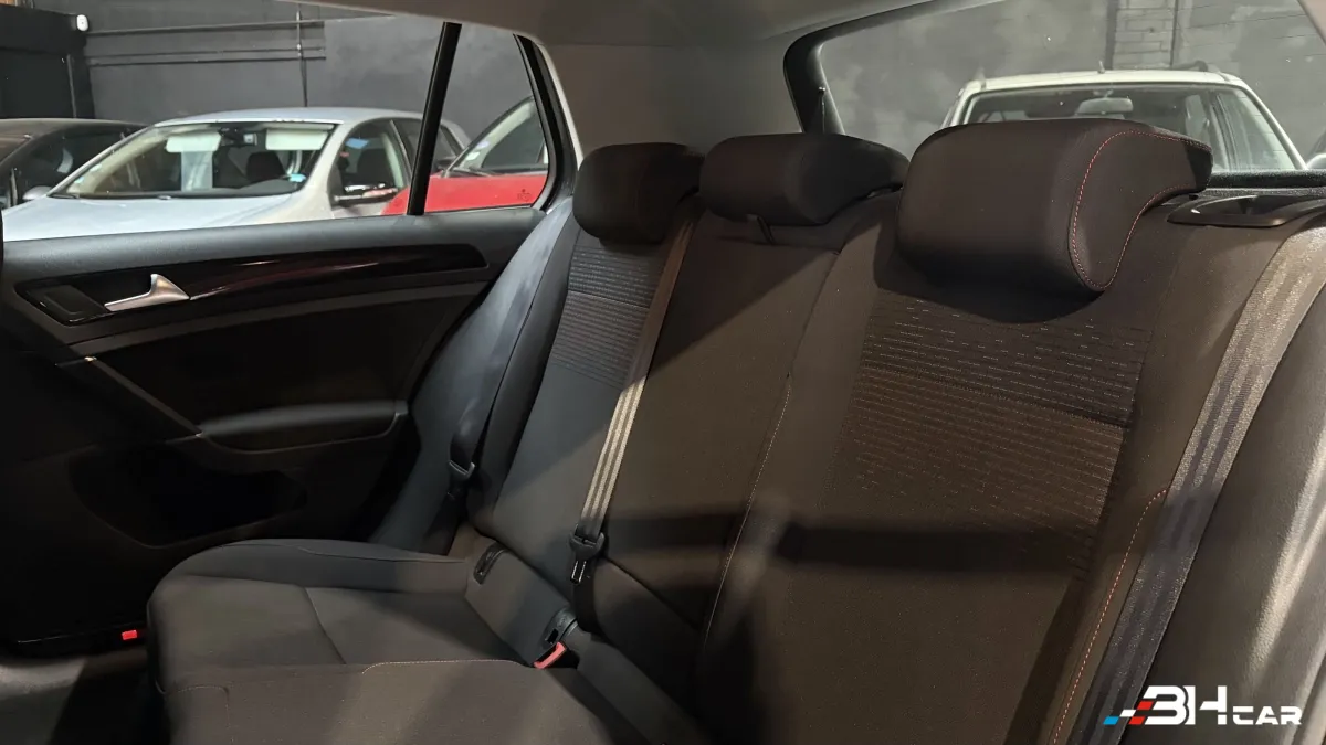 Volkswagen Golf - photo 16