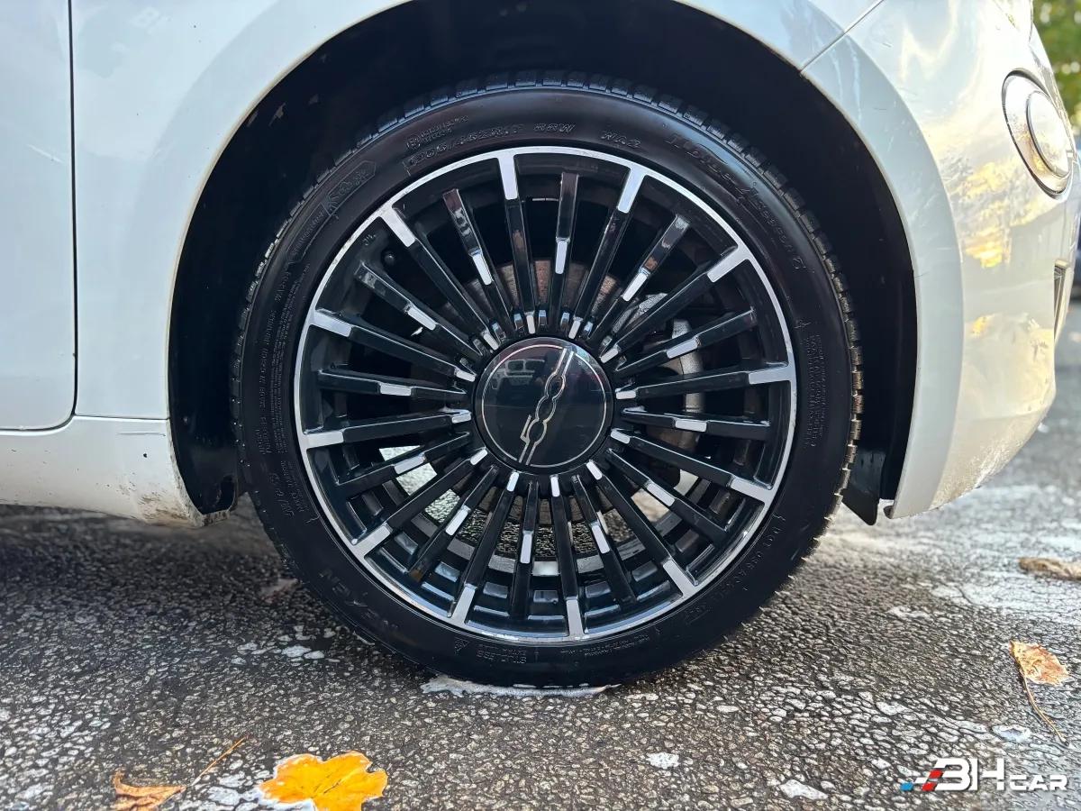 Aperçu indisponible de Fiat 500e