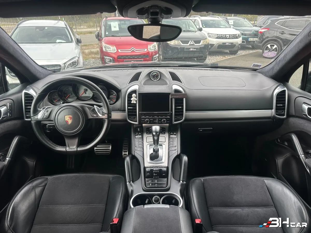 Porsche Cayenne - photo 15