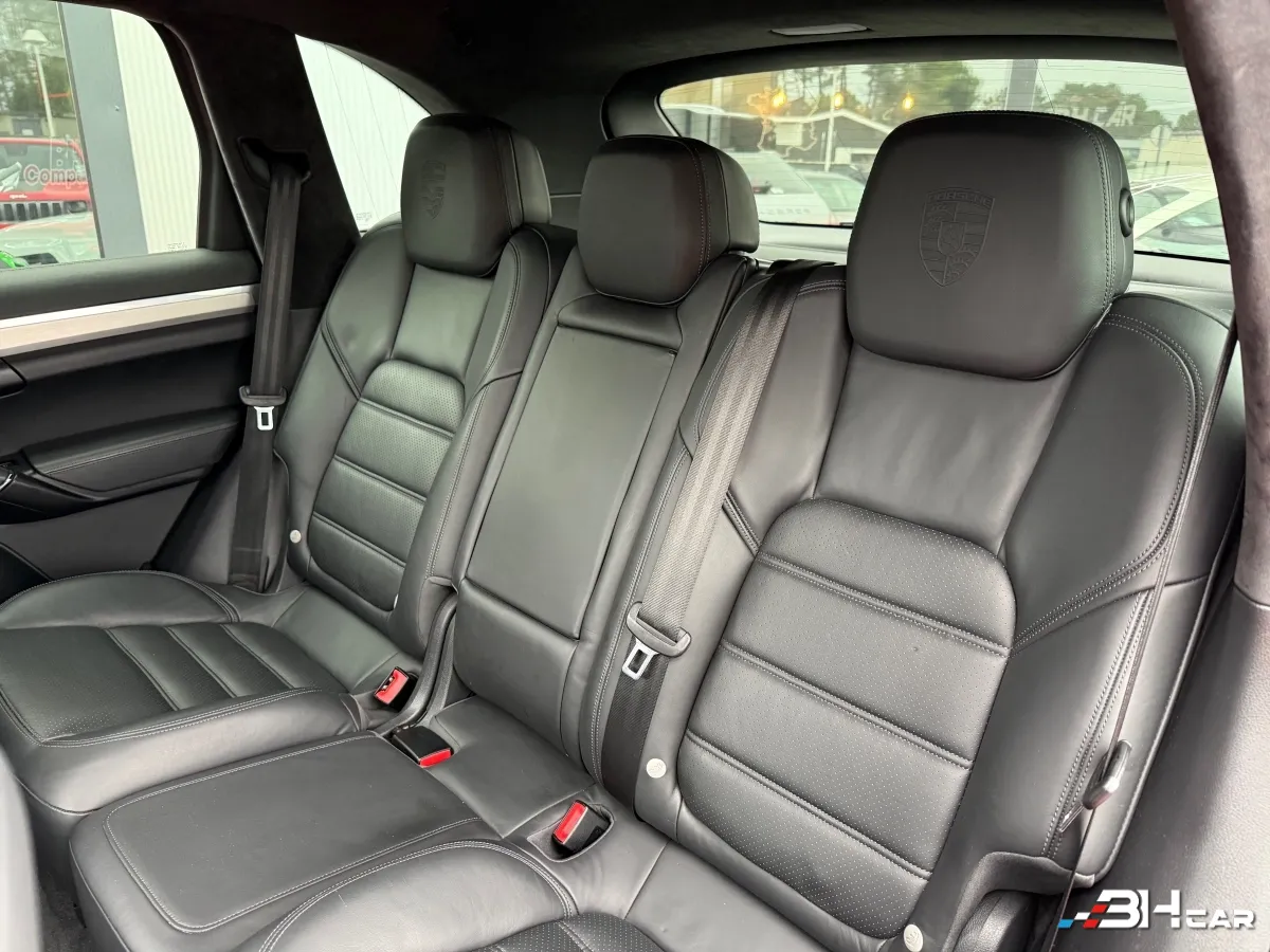 Porsche Cayenne - photo 15