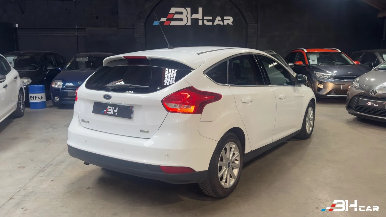 Ford Focus - photo 11