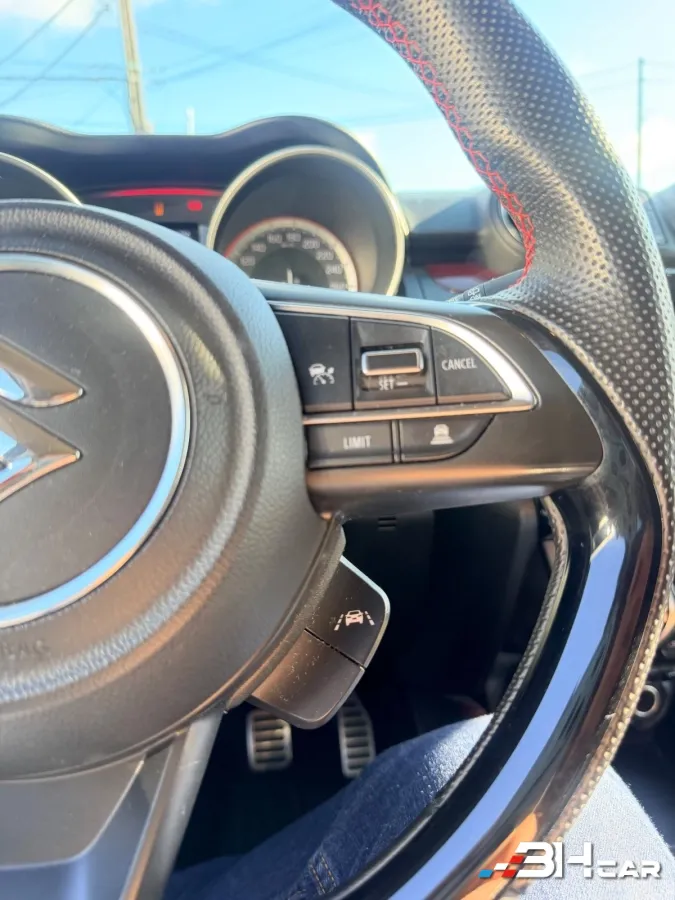 Suzuki Swift - photo 10