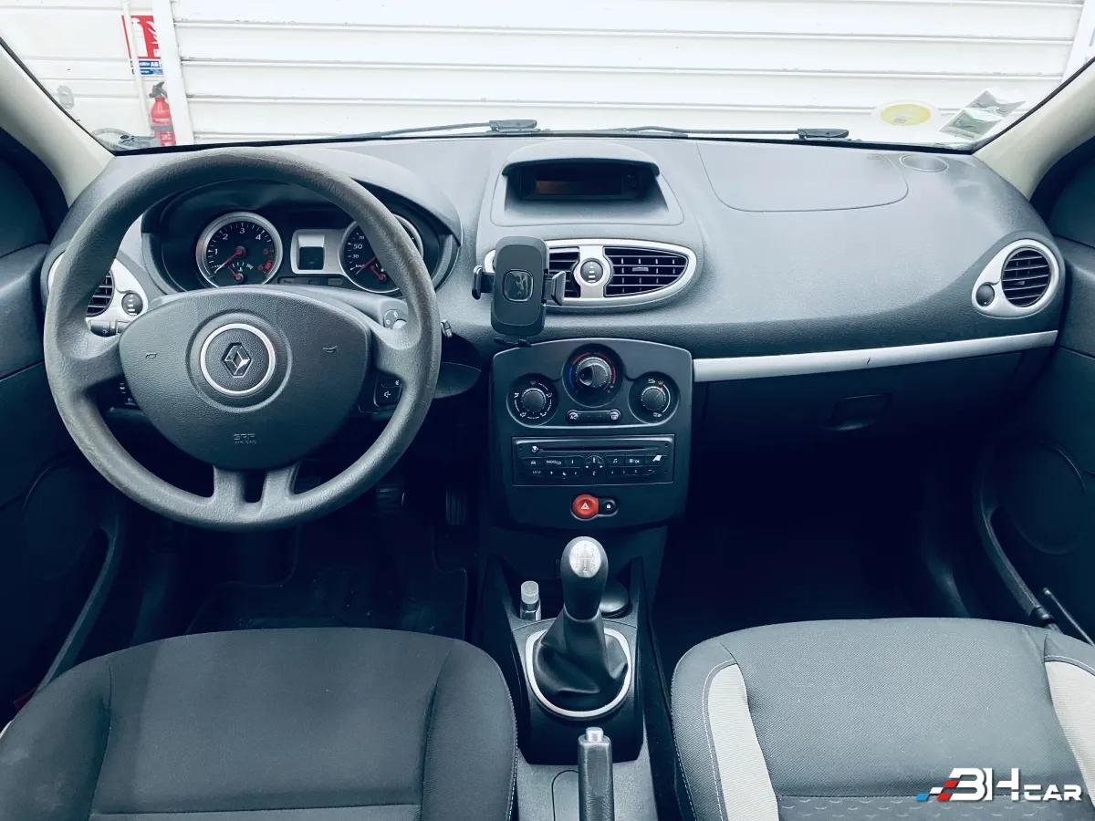 Aperçu indisponible de RENAULT Clio