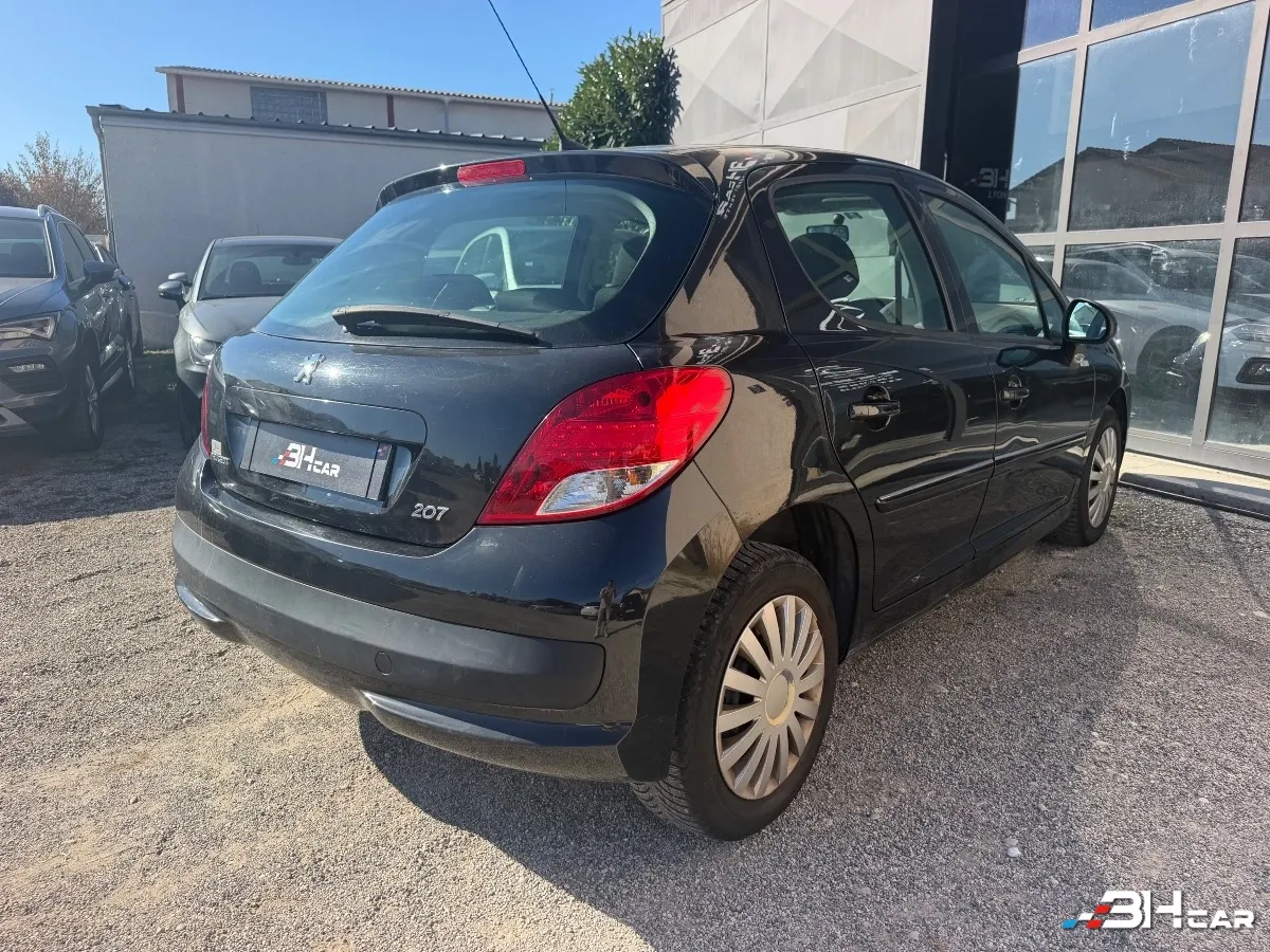 Peugeot 207 - photo 4