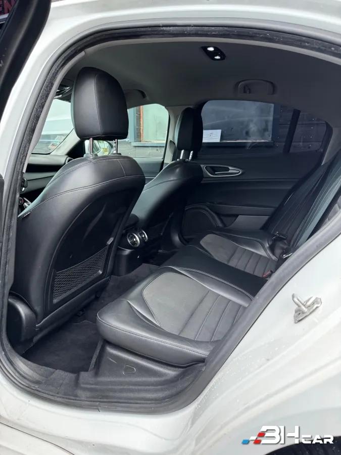 Aperçu indisponible de Alfa Romeo Giulia