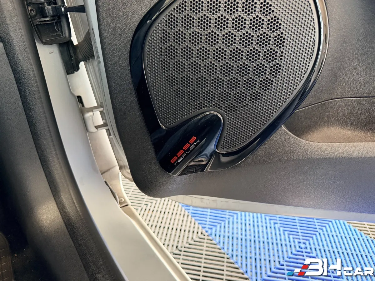 Renault Clio - photo 18