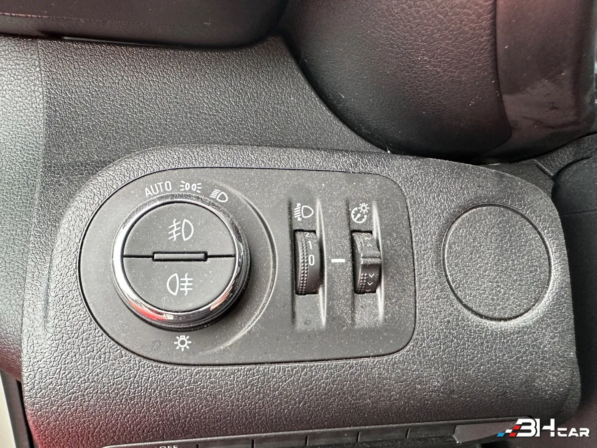 Opel Combo Life - photo 21