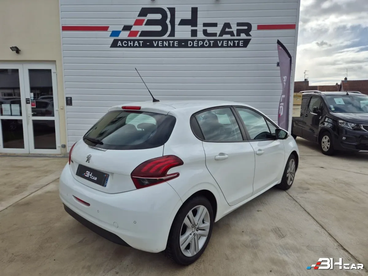 Peugeot 208 - photo 11