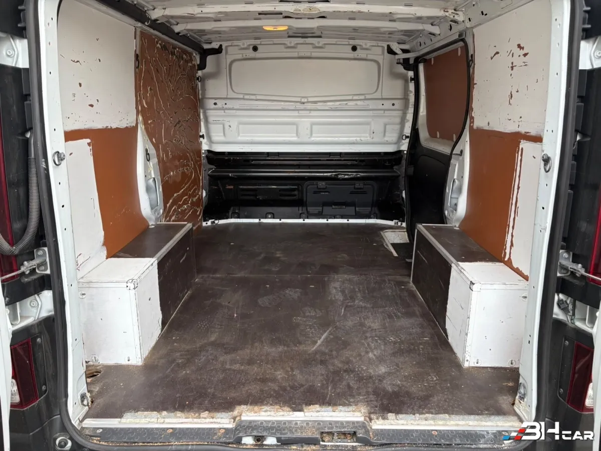 Renault Trafic Vu - photo 16