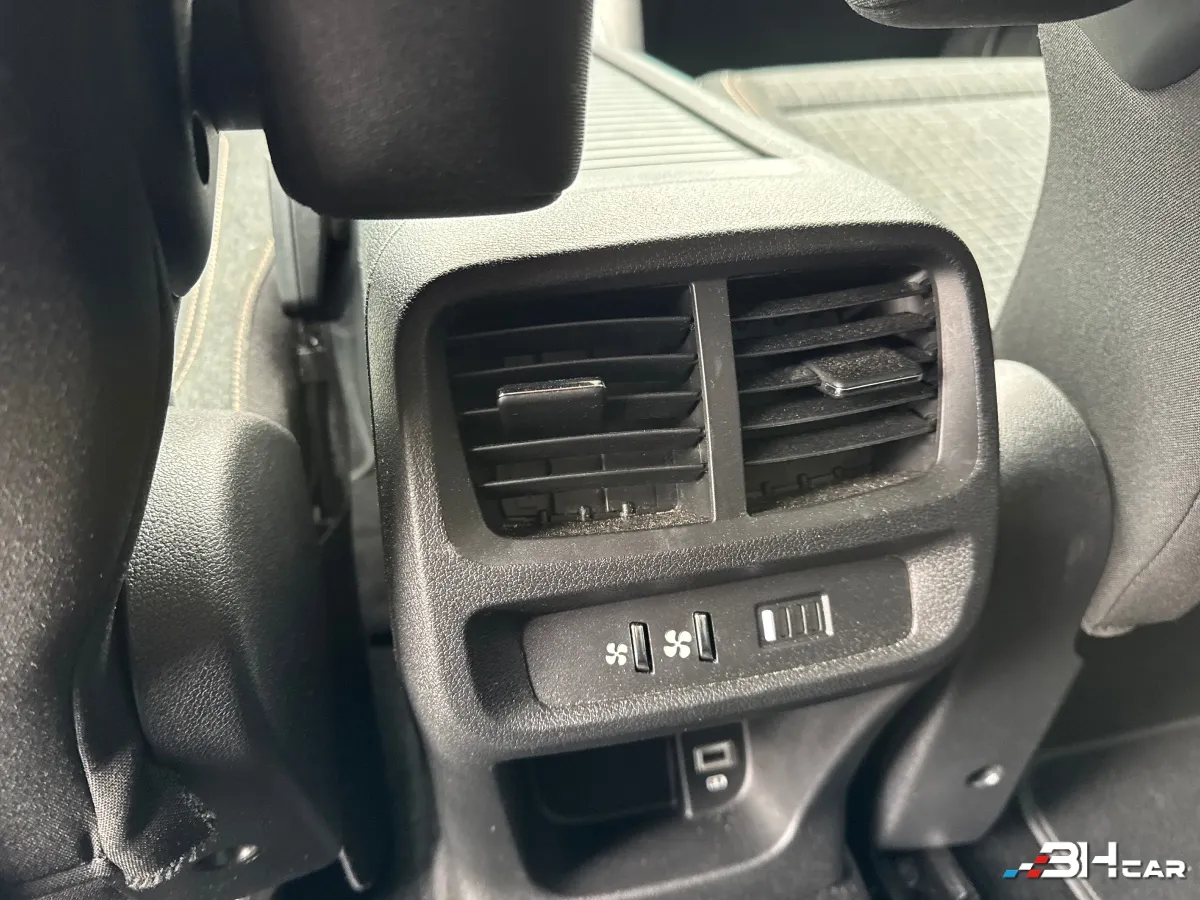Peugeot Rifter - photo 18