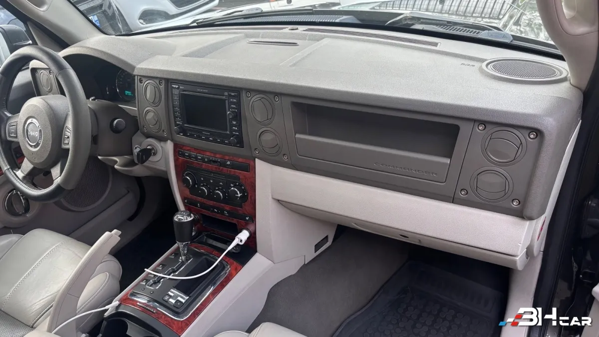 Jeep Commander - photo 7