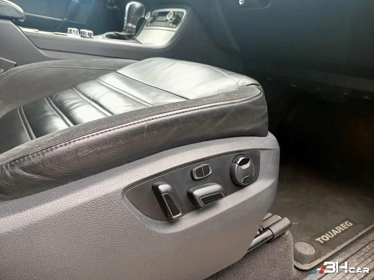 Volkswagen Touareg - photo 10
