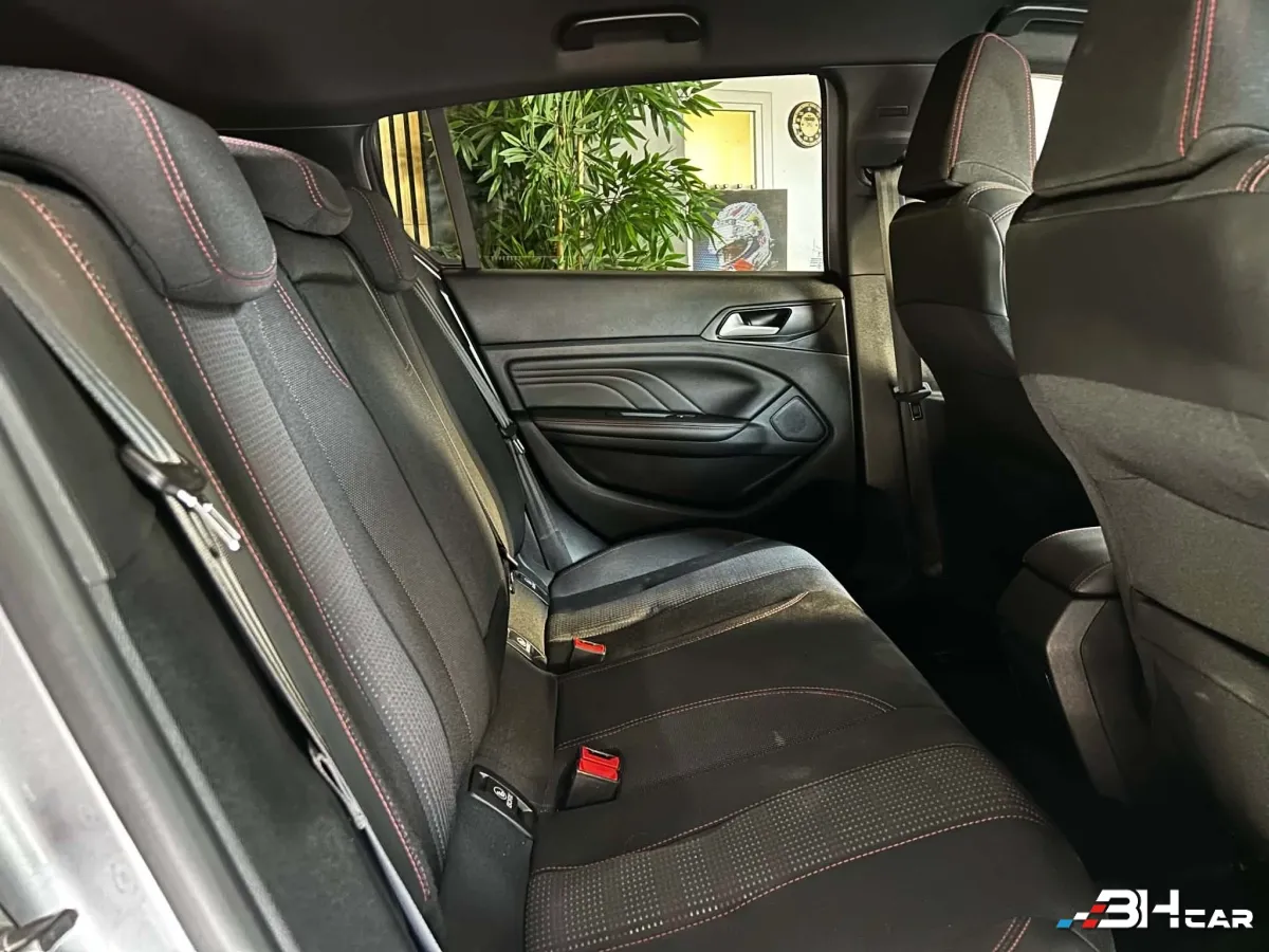 Peugeot 308 - photo 16