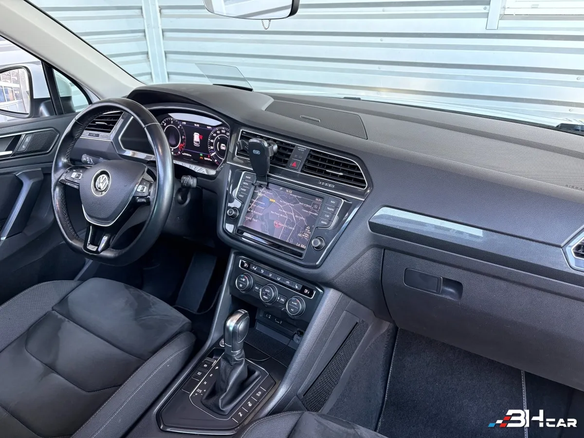 Volkswagen Tiguan - photo 8