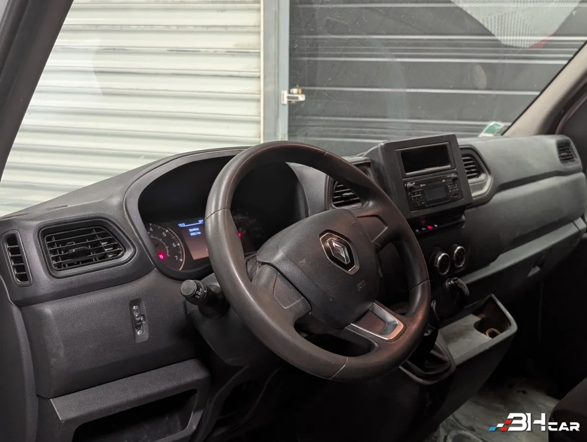Renault Master Vu - photo 12